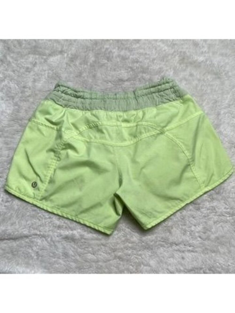 Lululemon Hotty Hot Shorts Size 4 Lined Short 4 Inch Inseam Green Flaw